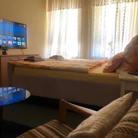 Zentrale *